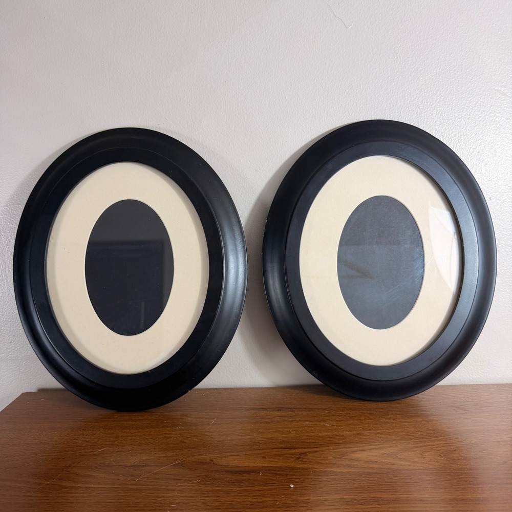 Pair Oval Black Picture Frames Cream Double Mats Vintage Style Wall Decor